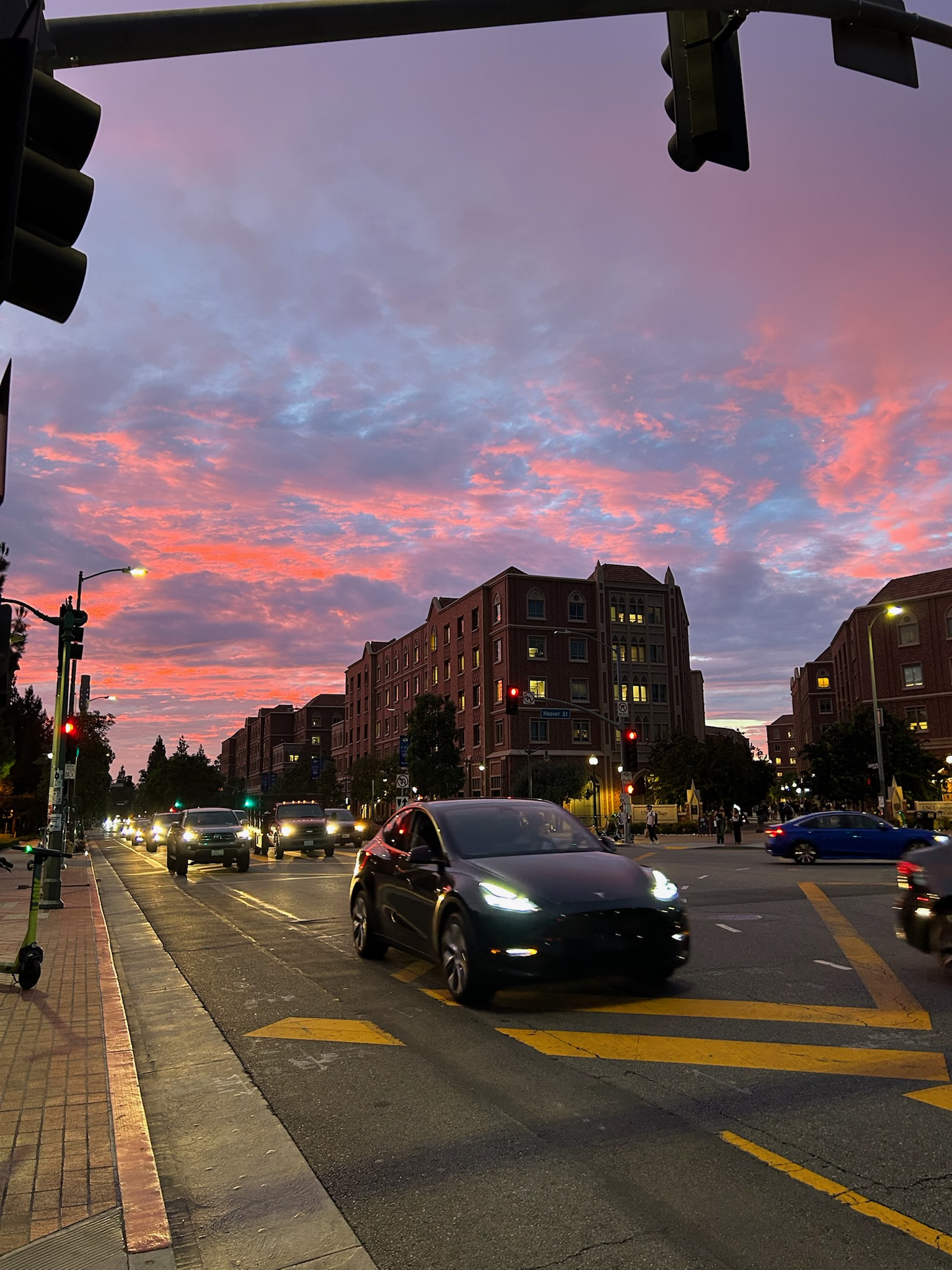 Amisha Bansal professional headshot USC 2024 - Viterbi computer science student Los Angeles NYC software engineer photography