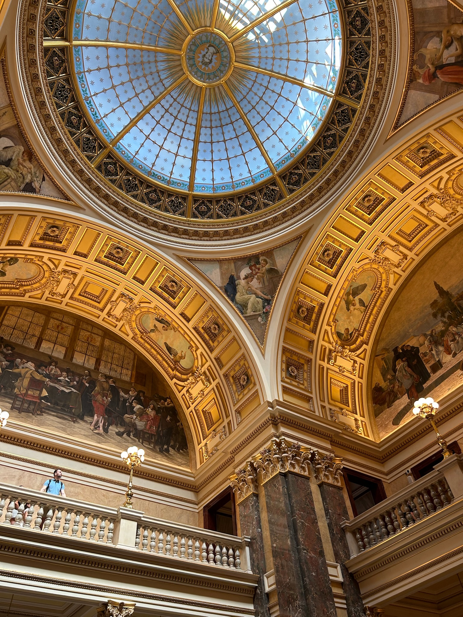 Amisha Bansal creative shot Los Angeles 2024 - USC Viterbi computer science student LA NYC software engineer photography