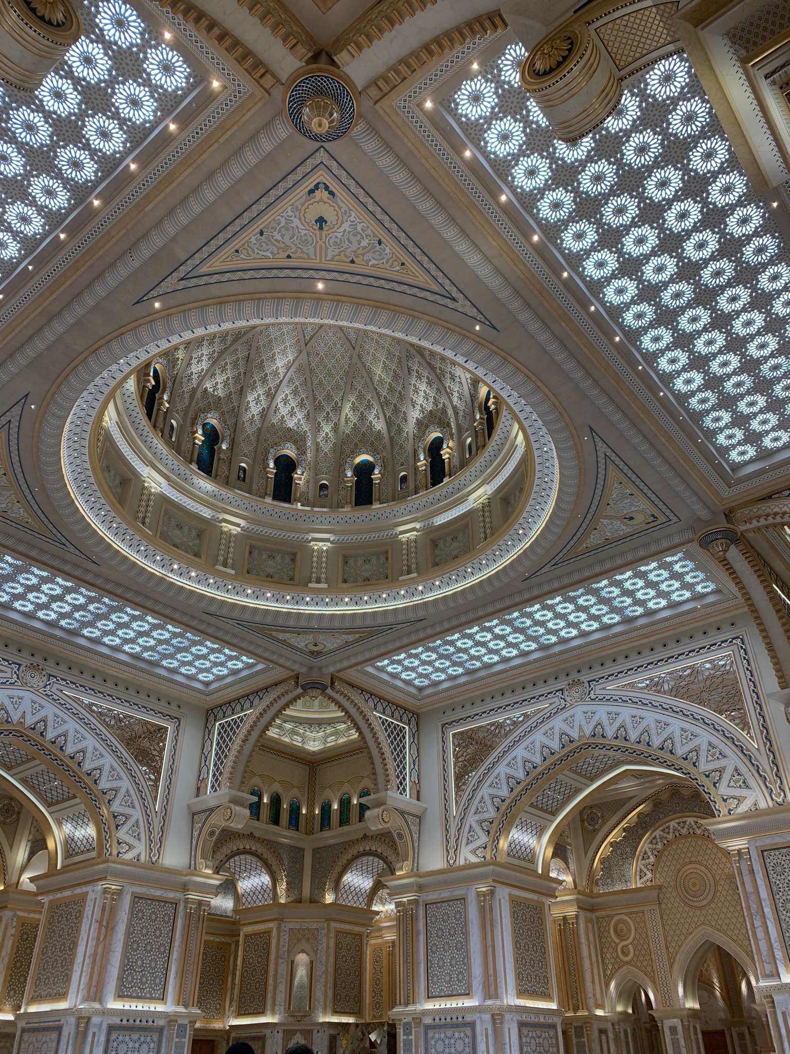 Amisha Bansal artistic moment LA 2024 - USC computer science student Viterbi Los Angeles NYC software engineer photography portrait